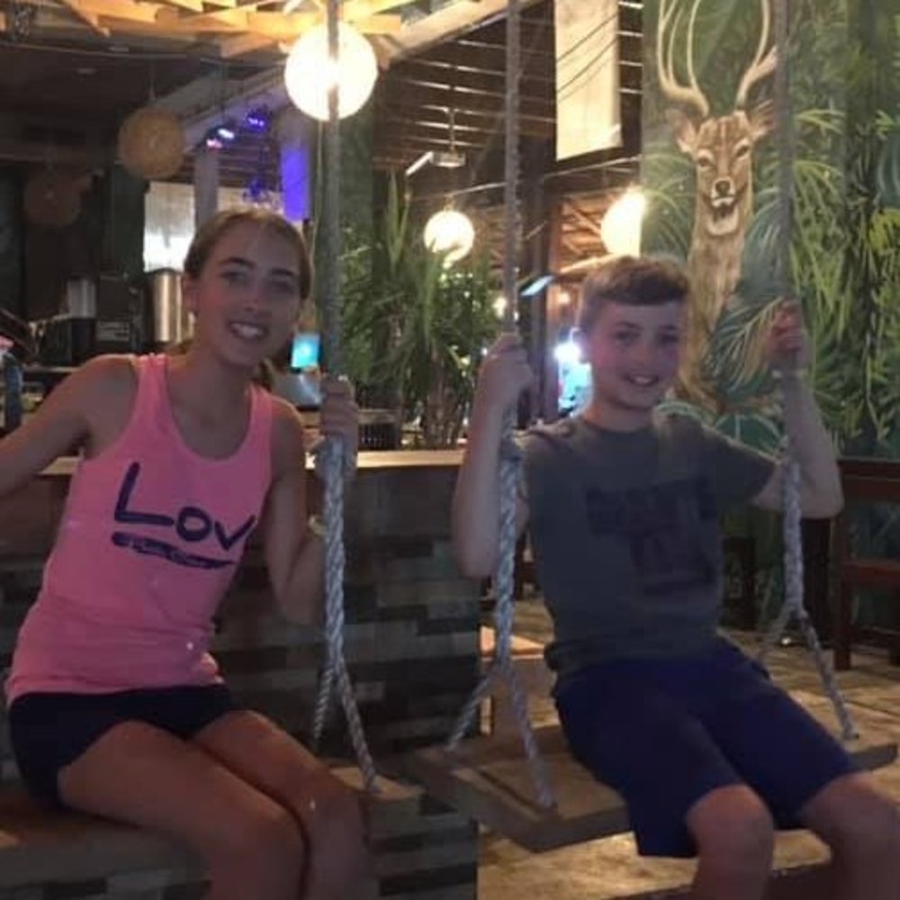 Meet your Posher, Corinne